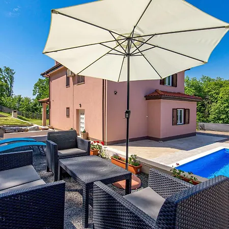 4 Bedroom Beautiful In Holiday home *