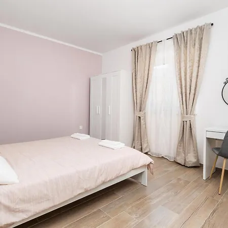 4 Bedroom Beautiful In Veprinac